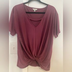 Lucky Brand V-neck shirt size medium new without tags